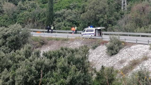 Poginuo motociklist (23) iz Dubrovnika, sletio je s ceste