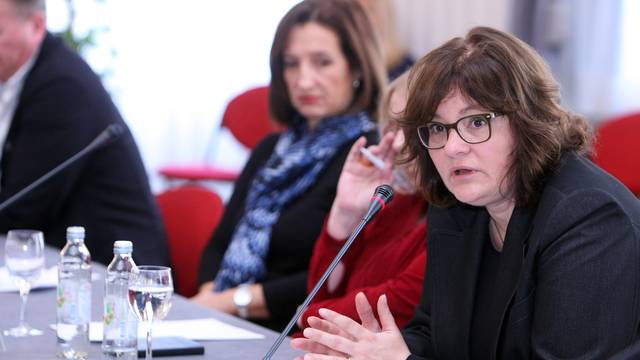 Zagreb: Okrugli stol pod nazivom Novinarska etika u pra?enju izbornih kampanja
