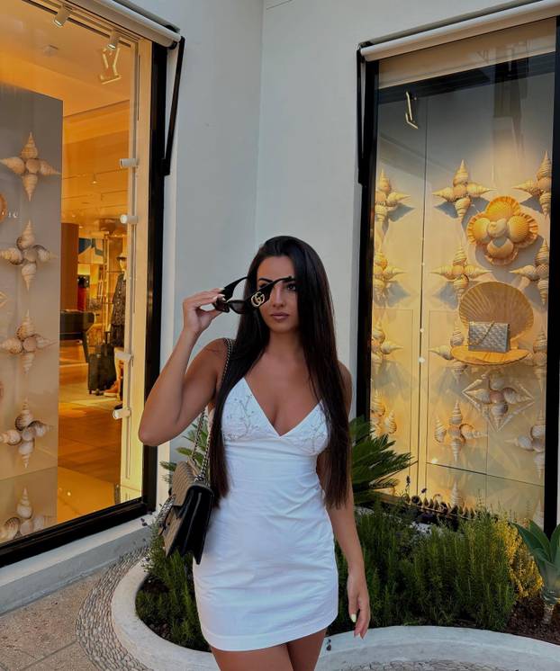 FOTO Tko je djevojka mlade Realove zvijezde? Selenia se bavi modelingom i slika u dresu