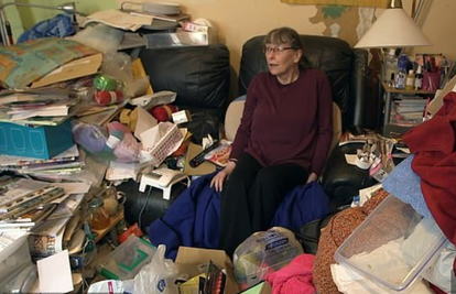 Nije čistila 30 godina: U stanu joj se ne vide podovi od smeća