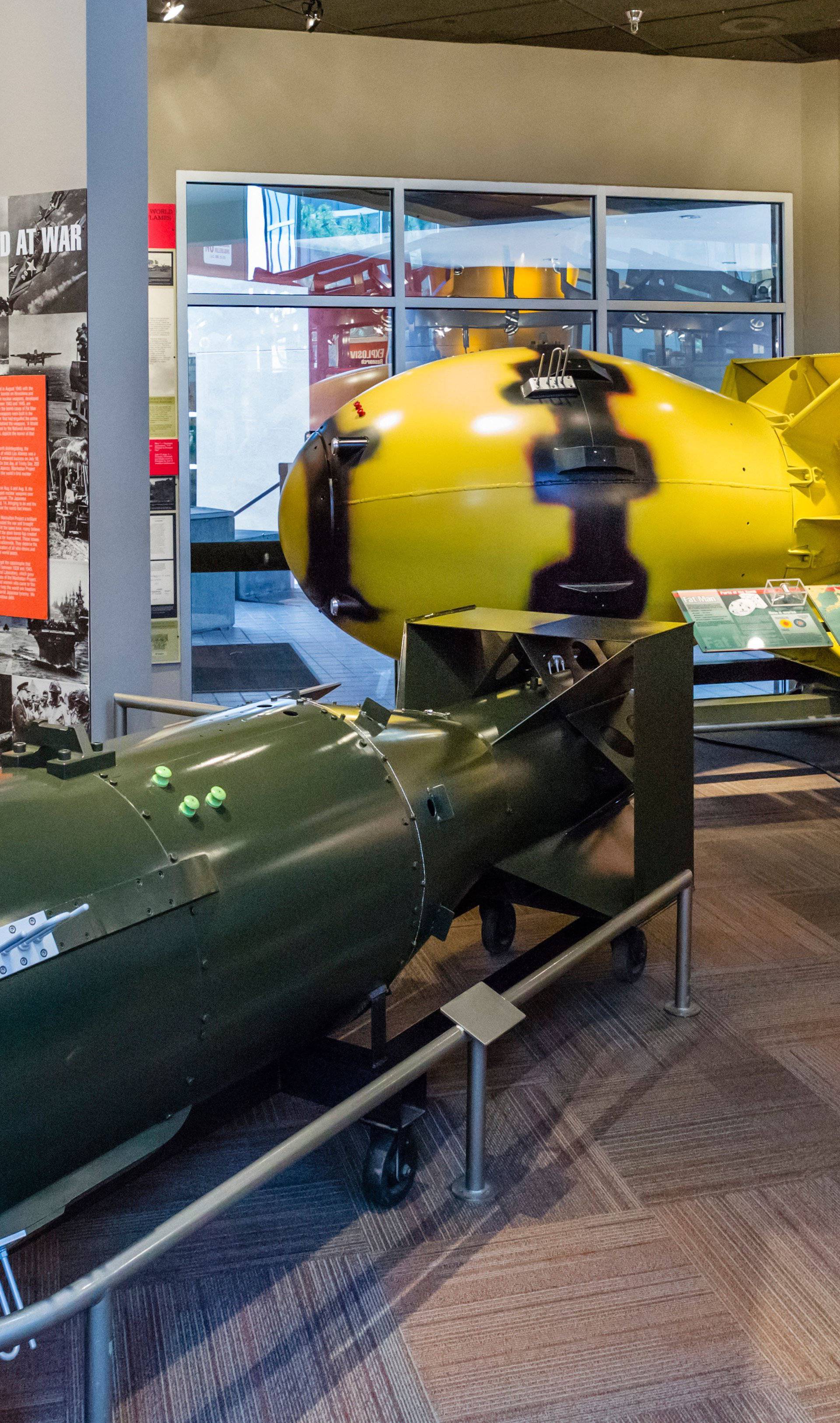 Models of atomic bombs "Little Boy" (foreground) and "Fat Man" (yellow), Bradbury Science Museum, Los Alamos, New Mexico, USA