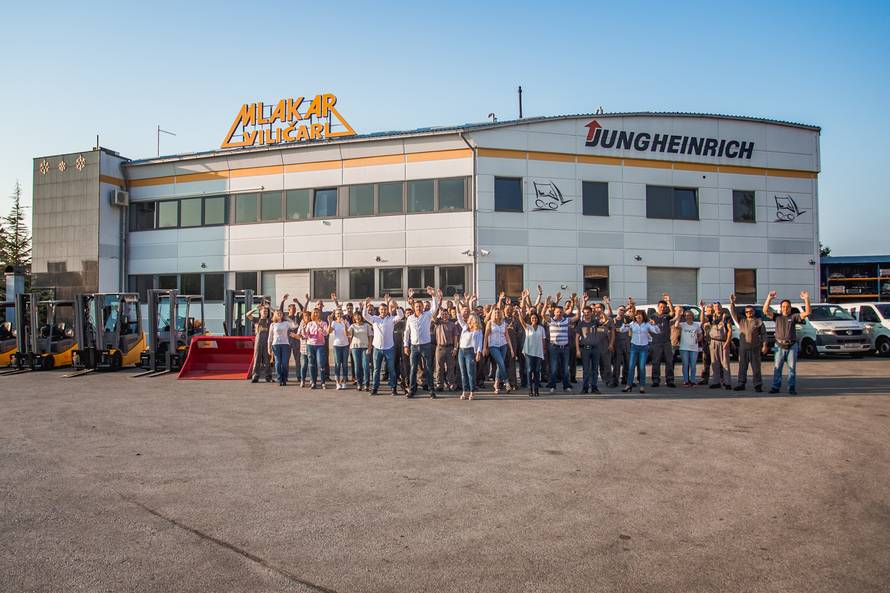 Mlakar viličari slave 25 godina suradnje s Jungheinrichom