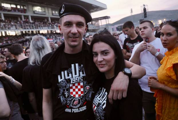 Dugopolje: Velik broj obožavatelja pristiže na Thompsonov koncert