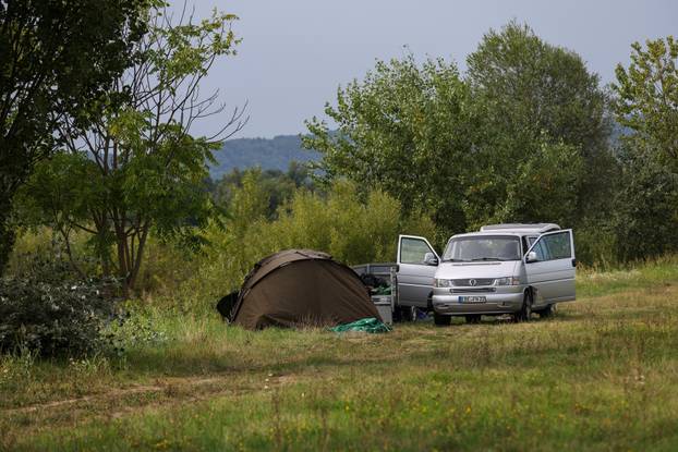 Zagreb: Šoderice Blato omiljeno su okupljalište lokalnih ribiča