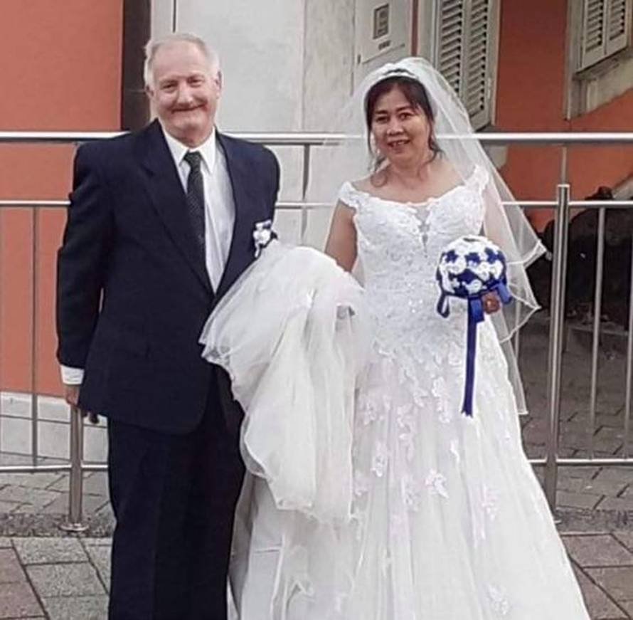 Tajlanđanka ulovila Marijana, frendice je mole da nađe i njima starijeg za brak: 'Teško je naći'