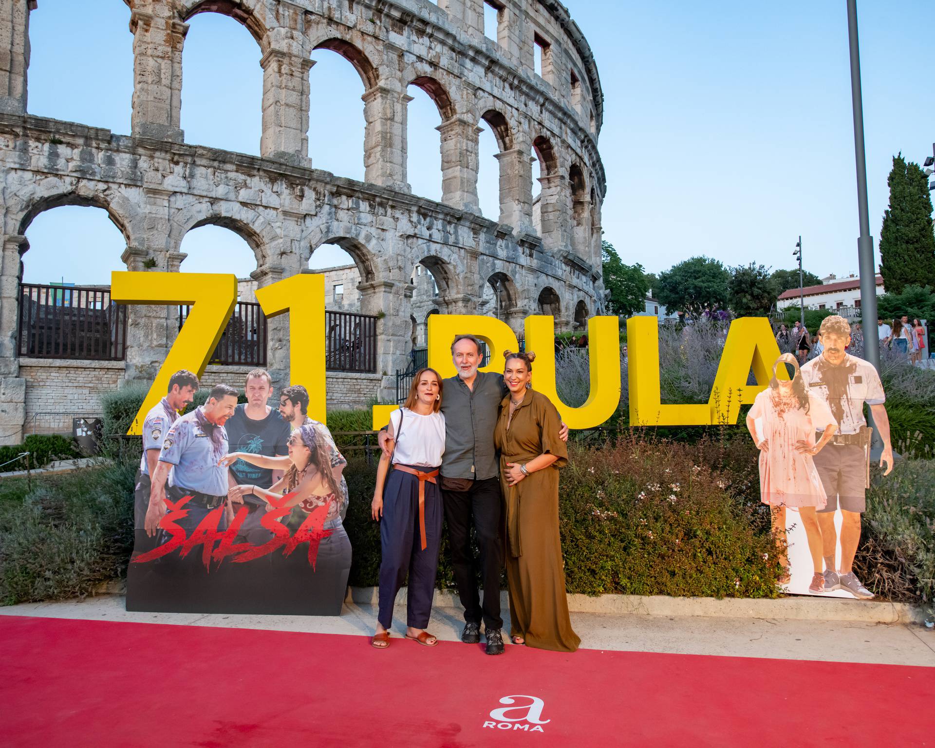 Na premijeri filma 'Šalša' u Puli Arenom se orio smijeh i aplauz