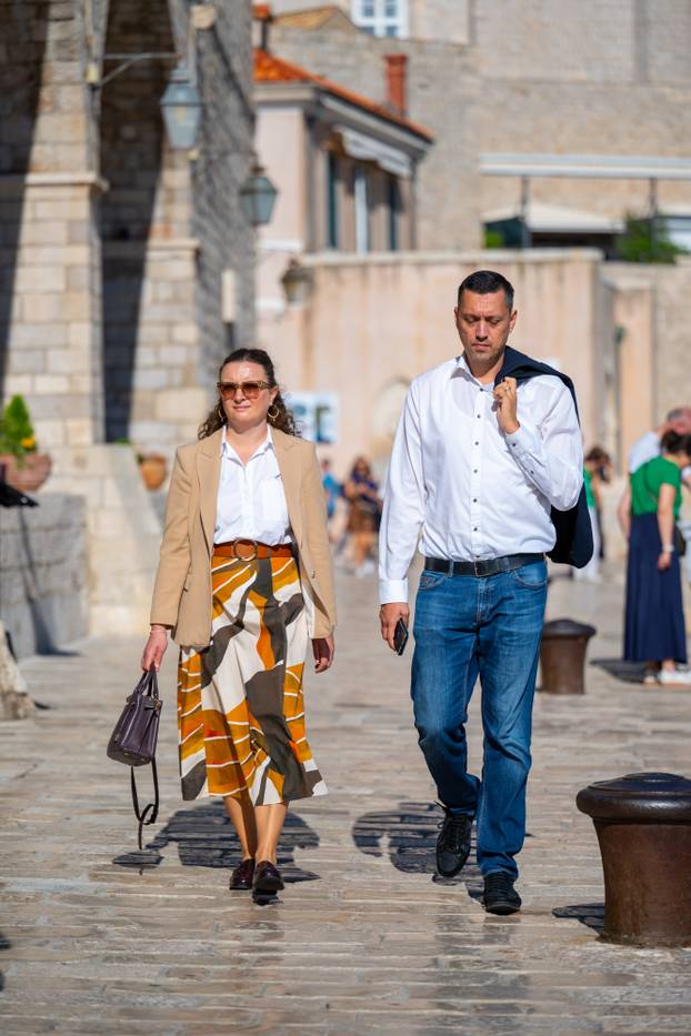 Dubrovnik: Sunčan i topao jesenji dan u gradu