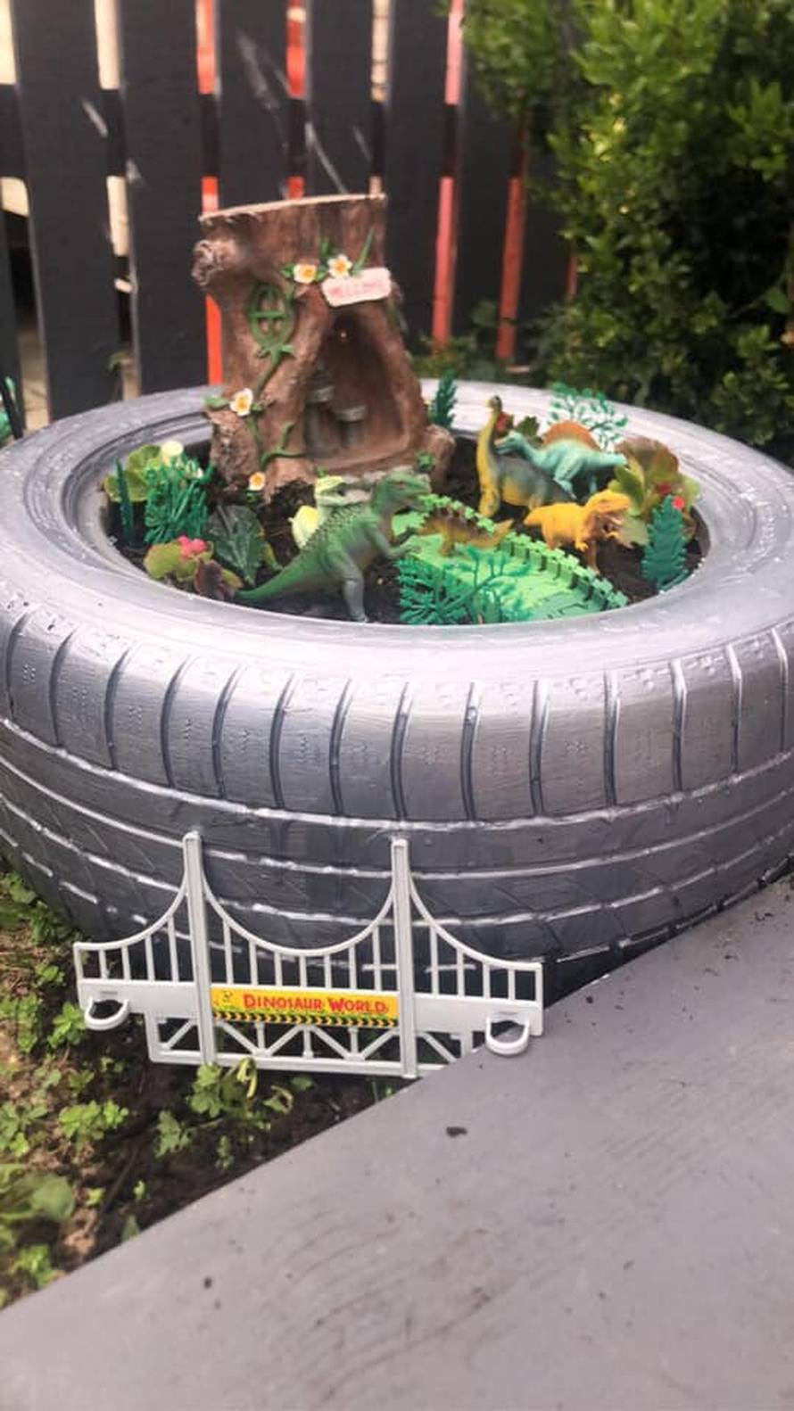 Uradi sam u karanteni: Čarobni vrtovi za dinosaure, ribice...