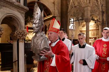 Split: Svečana procesija i sveta misa u čast sv. Duje