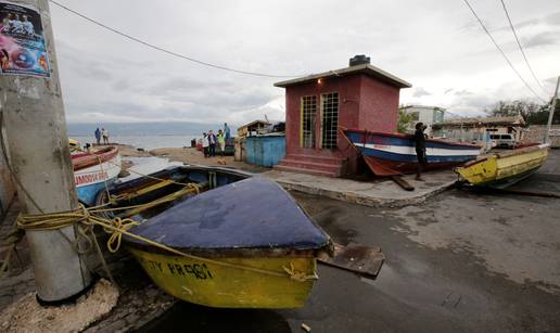 Razorni uragan Matthew ide prema Kubi, Haitiju i Jamajci