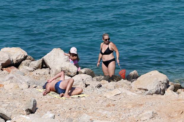 Vodi?ke plaže prepune kupa?a