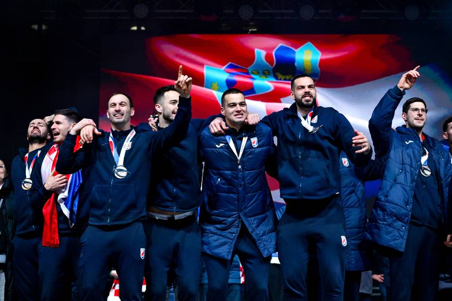 Zagreb: Marko Perković Thompson nastupio na svečanom dočeku hrvatske rukometne reprezentacije