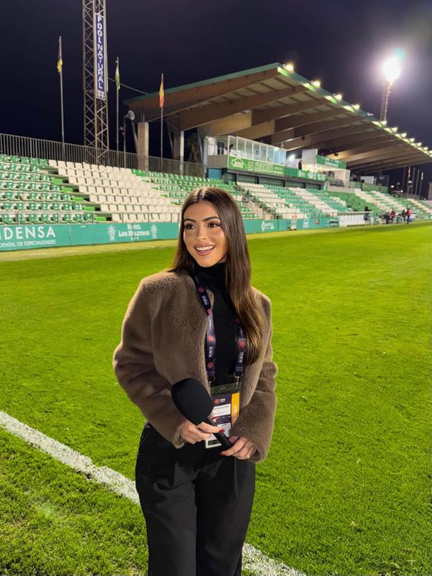 FOTO Rad, disciplina i par fotki koje 'otkriju previše'! Španjolka je zvijezda niželigaških terena