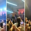 VIDEO Grše, jesi dobro? Popeo se na zvučnik pa pao s pozornice na koncertu. Zaštitari su ga digli