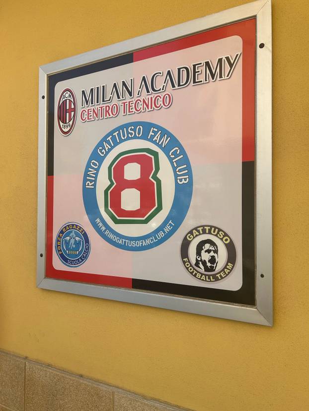 FOTO Bili smo u luksuznoj kući Gattusovih: Dresovi, trofeji i neobičan poklon usred sobe