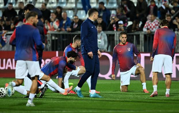 Rijeka: Zagrijavanje nogometaša uoči početka utakmice između Hrvatske i Farskih otoka u kvalifikacijama za FIFA Svjetsko prvenstvo