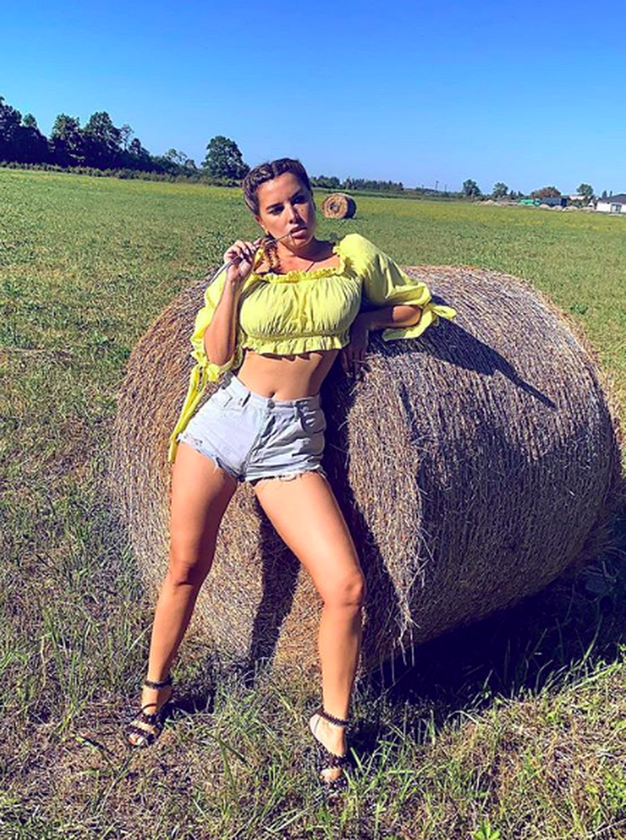 Celzijus završila u gipsu: 'Dino Drpić kaže da sam najtrapavija'