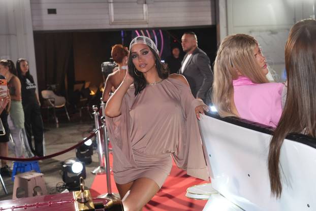 Beograd: Laura Prgomet ušla je u show  Eilta 10 na televiziji Pink