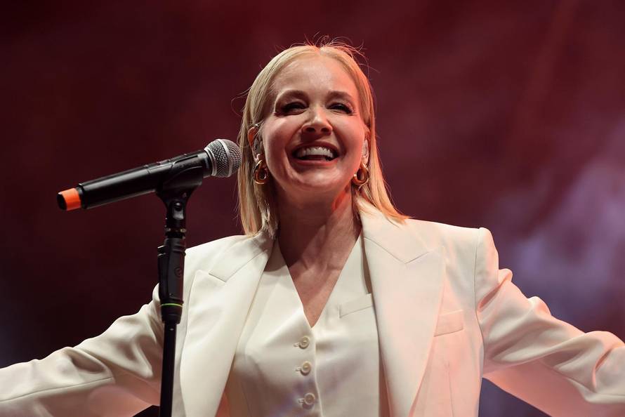 Split: Jelena Rozga na završnom koncertu Sudamje  pred brojnom publikom na rivi