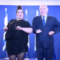 Netta je s premijerom plesala kokošji ples i dala mu lizalicu