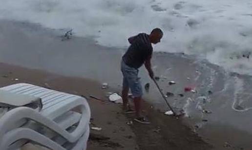 VIDEO Kruži snimka čišćenja plaže u Crnoj Gori, ljudi su zgroženi: Jezivo! Kakav divljak