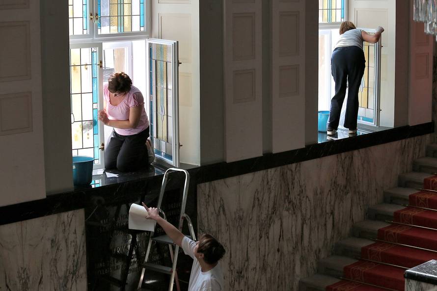 Ubrzano ciscenje i uredjivanje Sabora pred novu sjednicu