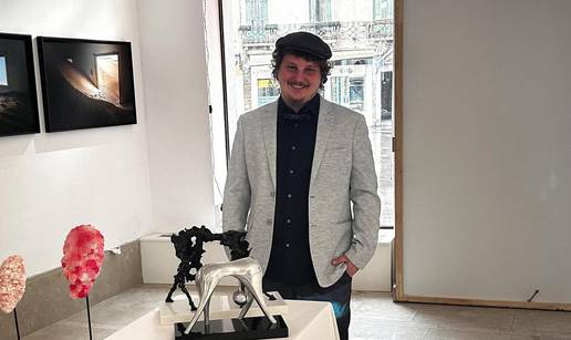 Zagreba&ccaron;ki kipar izla&zcaron;e svoje 'krave' u Veneciji: '&Ccaron;ast mi je!'