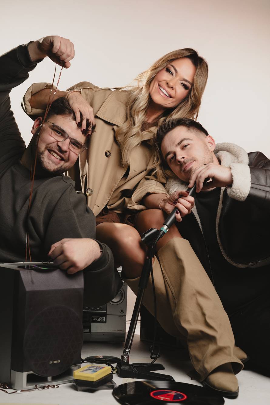 VIDEO Mineino prvo jutro na radiju je prošlo u suzama