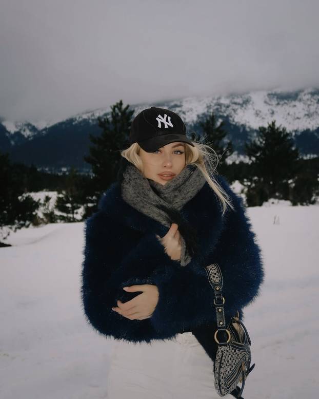 FOTO Tange i bikinije zamijenile su skijama! Koje inačice slavnih žena su bolje - ljetne ili zimske?