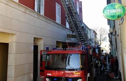 Novigrad: U požaru hotela Rotonda poginuo muškarac
