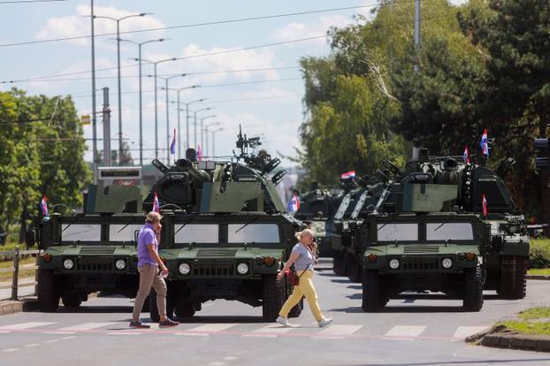 Zagreb: Izlazak vozila iz vojarne "1. gardijske brigade Tigrovi - Croatia"