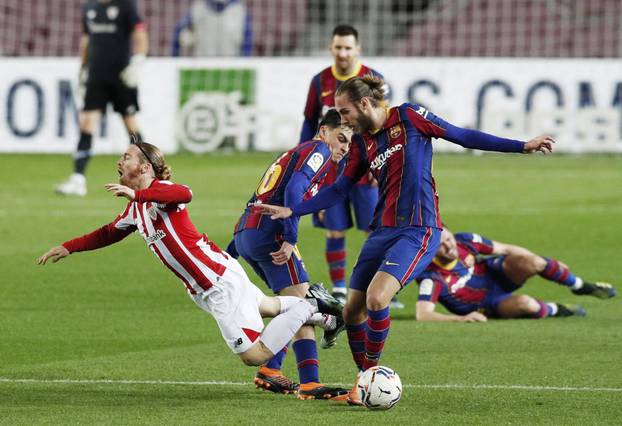 La Liga Santander - FC Barcelona v Athletic Bilbao