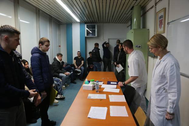 FOTO Ovako izgleda liječnički pregled prije vojne obuke