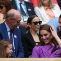Princeza Kate i Charlotte u&zcaron;ivali u finalu Wimbledona: Ovo su dirljivi prizori majke i k&cacute;eri