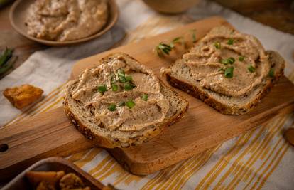 Morate ju probati! Imamo top recept za paštetu od čvaraka