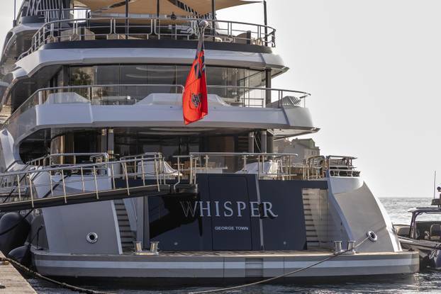 Superjahta Whisper u Rovinju plijenila poglede, na njoj su uživali i Beyonce i Jay-Z