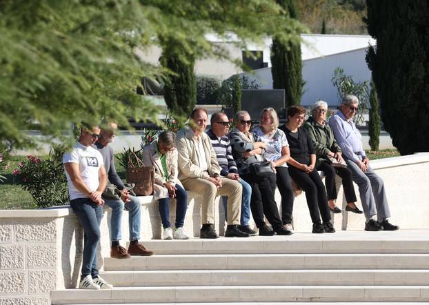 Šibenik: Na blagdan Svih svetih misno slavlje predvodio je mons. Tomislav Rogi?