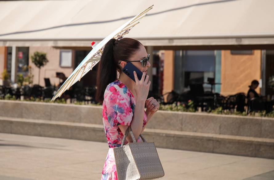 Zagreb: Velike vrućine ispraznile su ulice u glavnom gradu