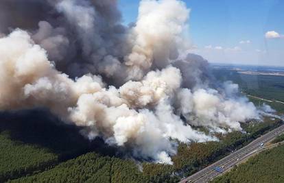 Veliki požar kod Berlina: Gori šuma puna zaostalog oružja