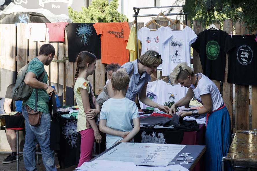 Najšareniji festival u gradu u Vintage Industrial Baru
