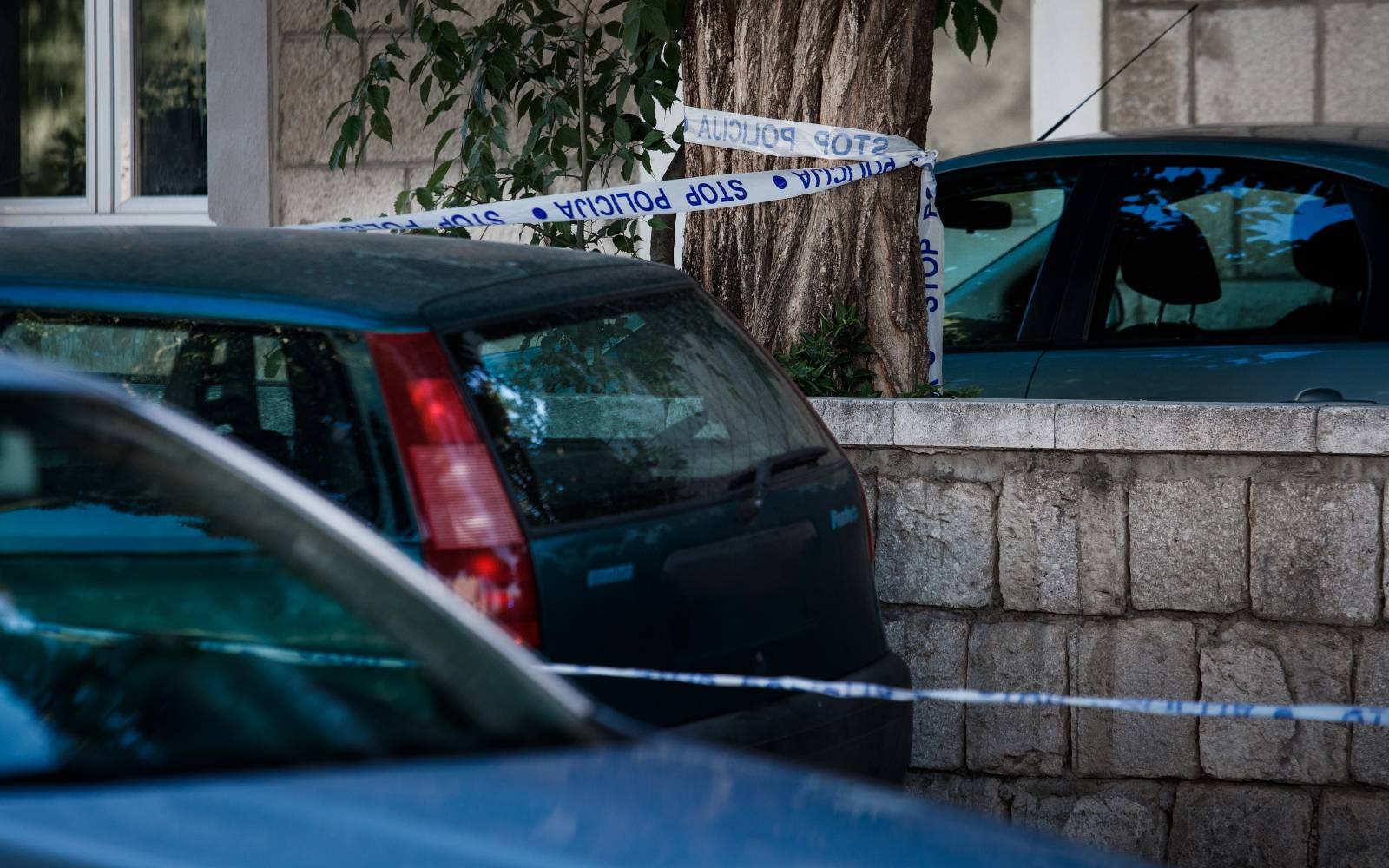 U Splitu u eksploziji oštećen automobil