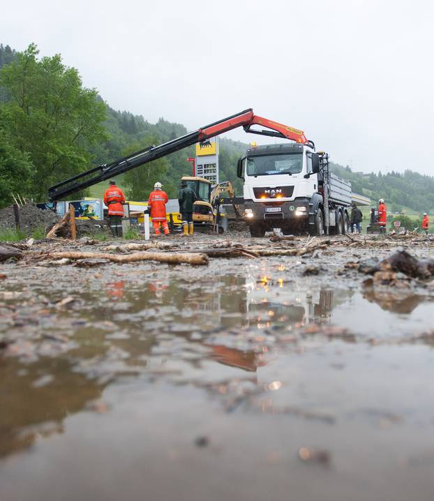 AUT, Pinzgau starke Regenfaelle