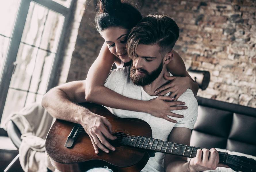 Prijatelji pa ljubavnici - takve veze češće opstaju od drugih