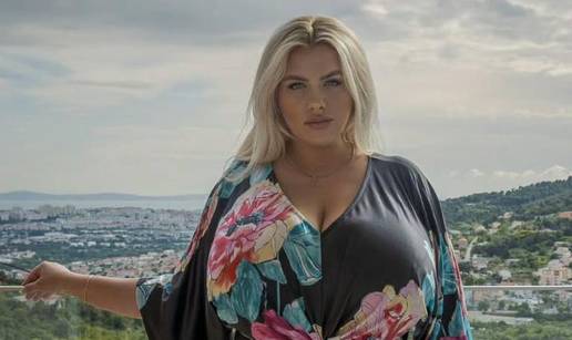 FOTO Grudi joj rastu iz dana u dan: 'Više im ne znam veličinu, nosim grudnjake po mjeri'