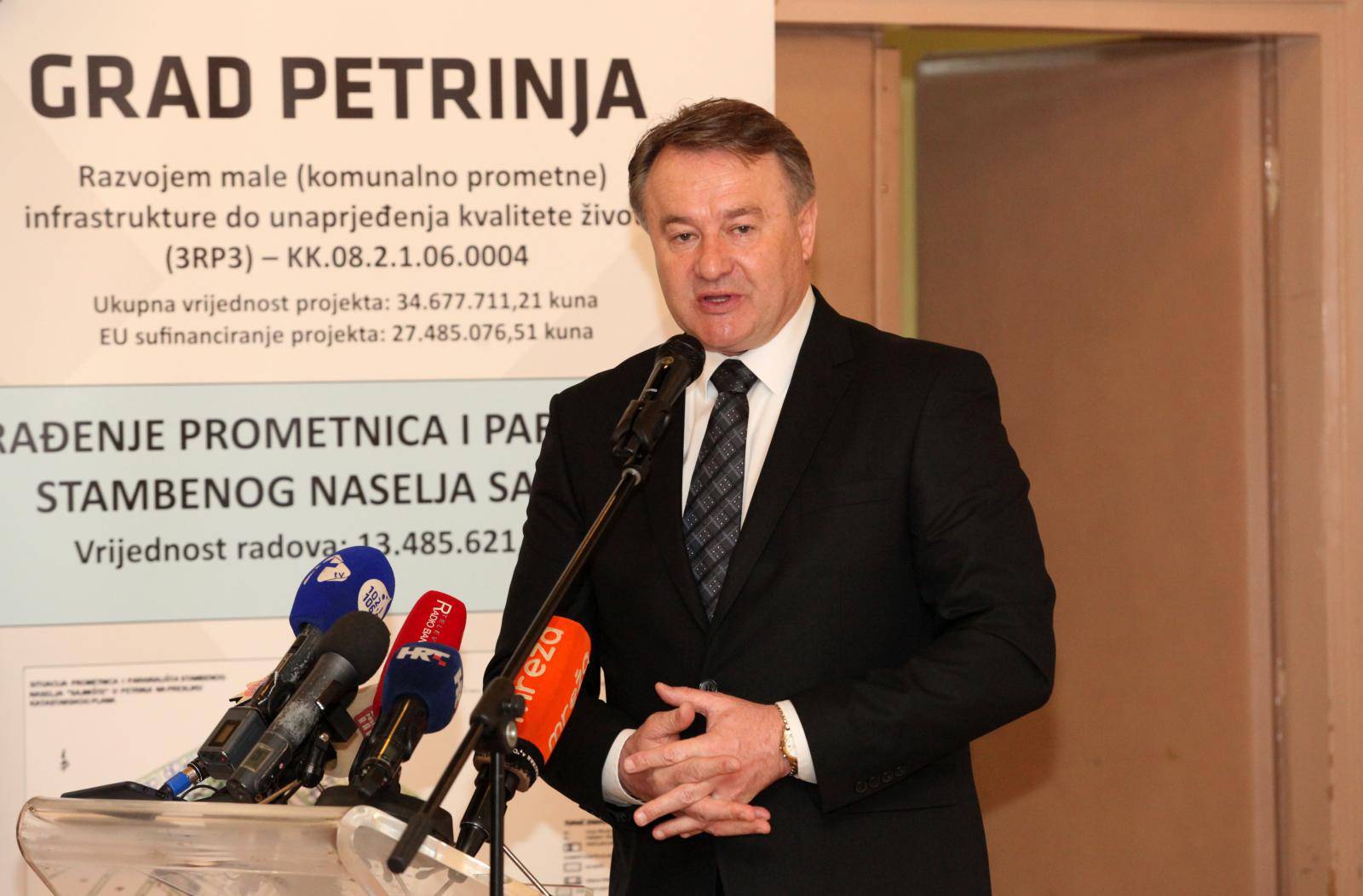 Petrinja: Potpisan ugovor o unapreÄenju infrastrukture za predÅ¡kolski i Å¡kolski uzrast