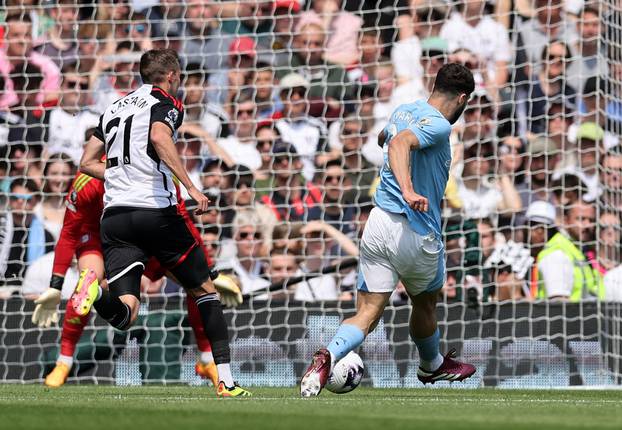 Premier League -  Fulham v Manchester City