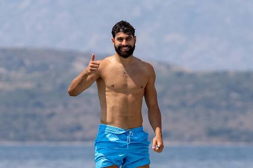 Bazen i pogled na more! Joško Gvardiol otkrio gdje odmara u Hrvatskoj, podijelio i fotografiju