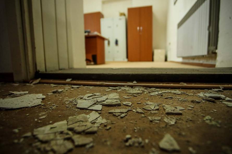 Gradonačelnik Petrinje obišao zgradu Gradske uprave koja je stradala u potresu