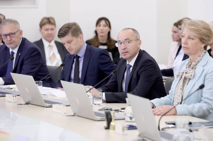 Zagreb: Rasprava Vlade o Zakonu o sigurnosti na cestama