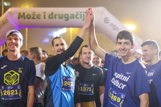 Održan 14. Zagrebački noćni cener na kojem je sudjelovalo oko 3000 trkača